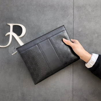 Replica Fake Gucci Gucci Signature Soft Black Pouch For Men