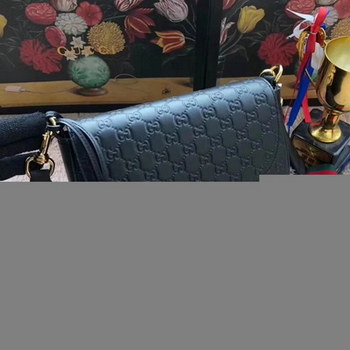Replica Cheap Gucci 453189 Padlock Medium GG Women Shoulder Bag Black Leather