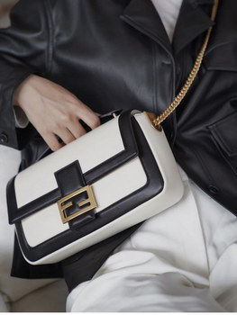 Replica Replica Fendi Mini Baguette bag with Sliding Chain White and Black