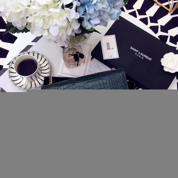 Replica AAA Replica Yves Saint Laurent Kate Medium With Tassel In Embossed Crocodile Shiny Green Leather Silver Metal