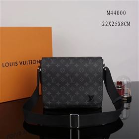 Replica Men LV Louis Vuitton M44000 District Messenger Bag Monogram Handbag Gray [LV1197] 19900 : Purse Valley,Designer Replica Handbags,Premium Replica Handbags at PurseValley