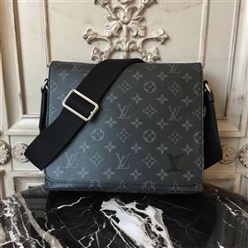 Replica Men LV Louis Vuitton Monogram District Small Messenger Bag M44000 Handbag Gray 6642 [LV1317] 29900 : Purse Valley,Designer Replica Handbags,Premium Replica Handbags at PurseValley